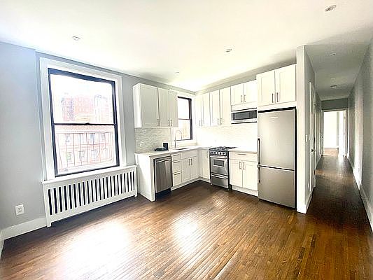 4th image of 77 W 68th St APT 5B