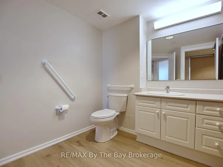 49 Raglan St #109 — Photo 18