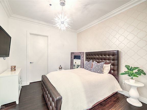 5th image of 4525 Dean Martin Dr Unit 302