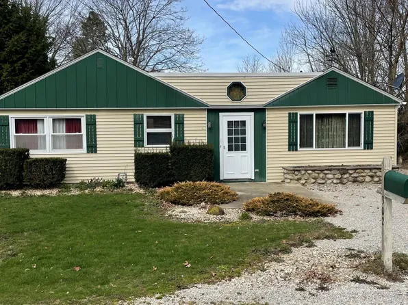 302 Kilborn St, Sycamore, OH 44882