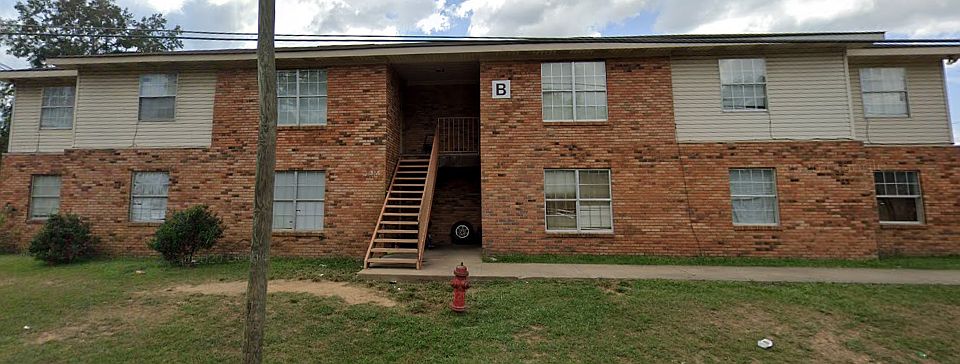 1st image of 576 Lower Woodville Rd #B4