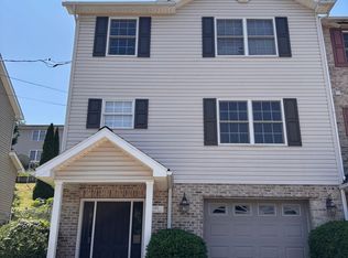 880 Tremont St, Morgantown, WV 26505