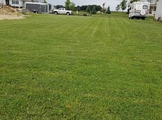 217 Hartland Dr, Bellevue, OH 44811