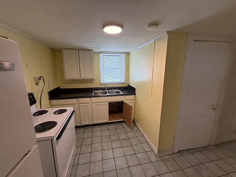 153 Mellon St — Photo 3