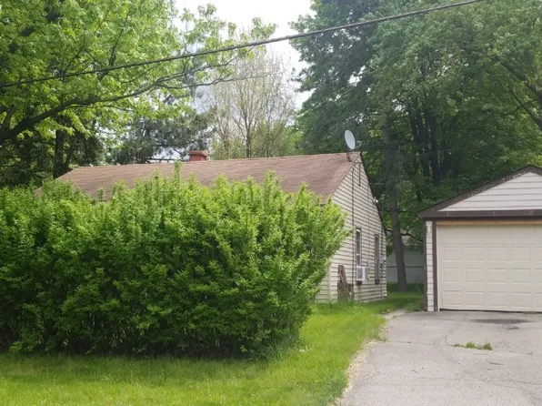 2622 Walnut Rd, Auburn Hills, MI 48326