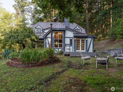 33 Barnacle Ln, Olga, WA, 98279