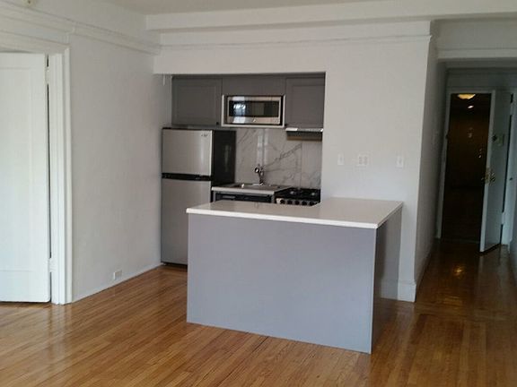 2nd image of 50 W 72nd St APT 709