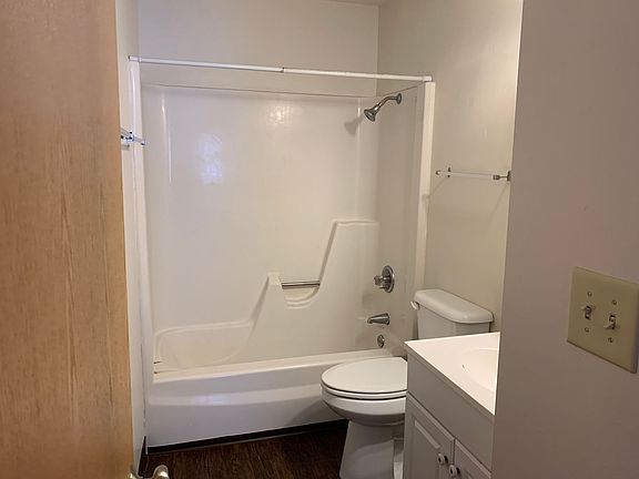 3rd image of 247 Sheldon Ave #F1283a4f6