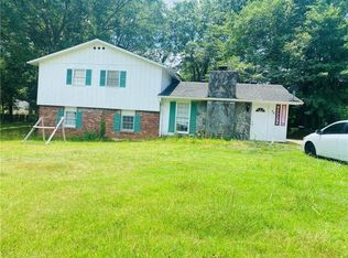 46 W Wedgewood Cir, Newnan, GA 30263