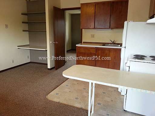 2nd image of 957 Hilyard St APT 17