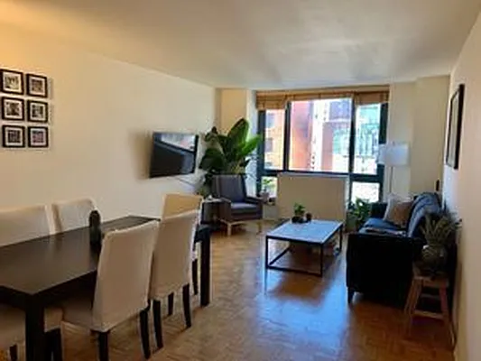 Rented by Owner | media 13