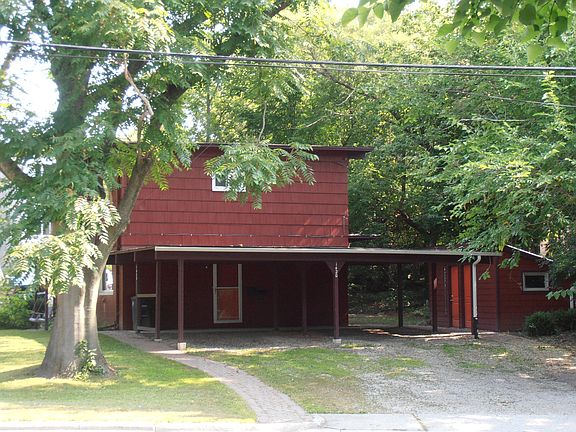 2nd image of 1420 Pear St APT 1