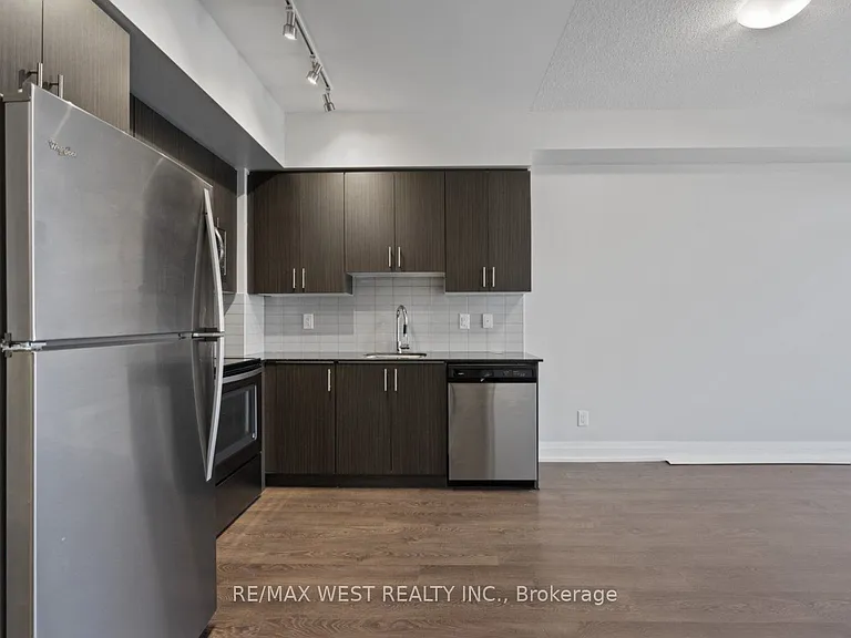 3600 Highway 7 Rd #1504 — Photo 11