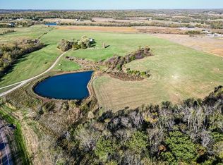 20407 Tonganoxie Rd, Tonganoxie, KS 66086