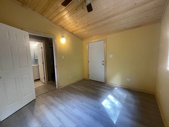 3rd image of 4439 Melan Dr S