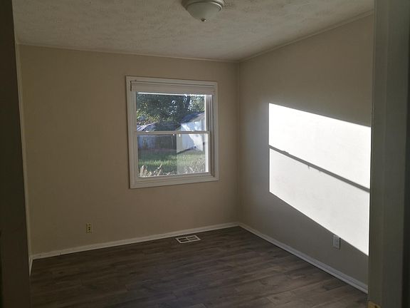 4th image of 4072 Belfast Ave