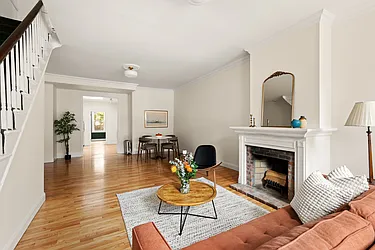 13 Jackson Place, #1