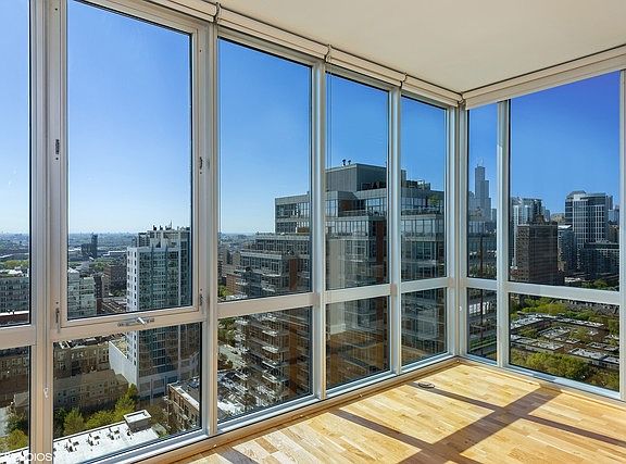 2nd image of 1629 S Prairie Ave #2308
