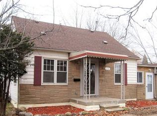 6596 Jackson St, Taylor, MI 48180