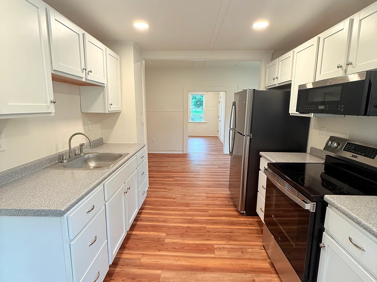 2 bed, 786 sqft, $2,000 — Photo 1