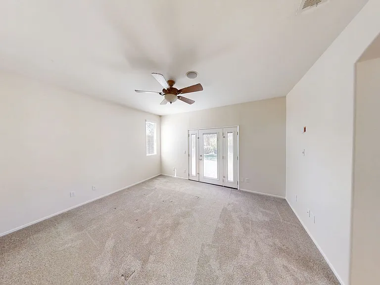 34400 Glenwood Dr — Photo 7