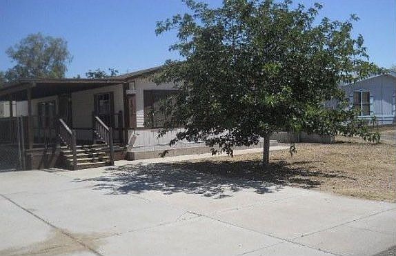 1st image of 1046 E Spruce Dr