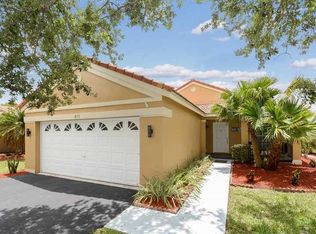 815 Falling Water Rd, Fort Lauderdale, FL 33326