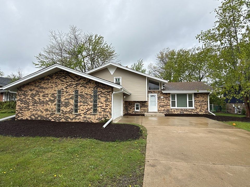 1st image of 23050 East Dr