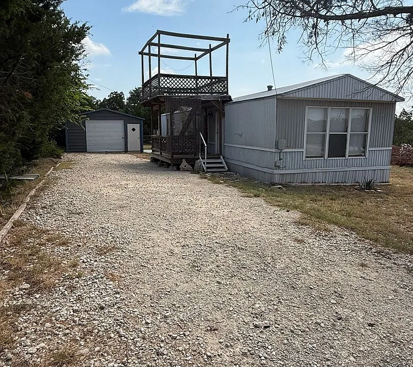 1215 Cypress Dr