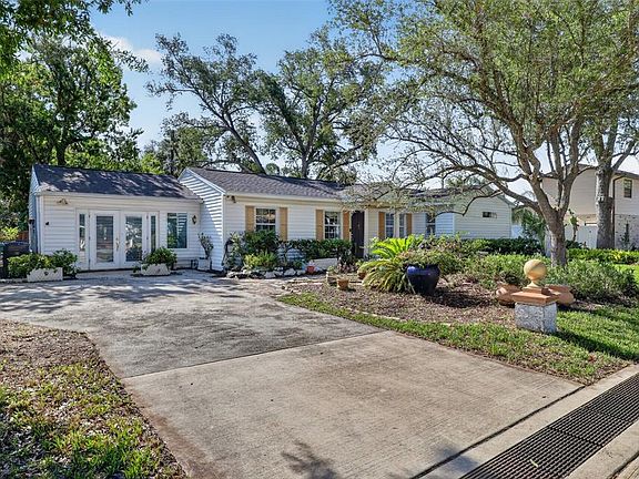 3rd image of 4204 S RENELLIE DRIVE