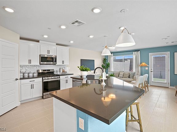 2nd image of 4262 Lemay St #3