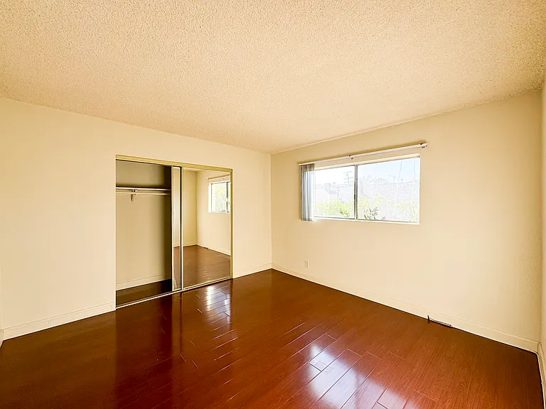 4641 La Mirada Ave #19 — Photo 9