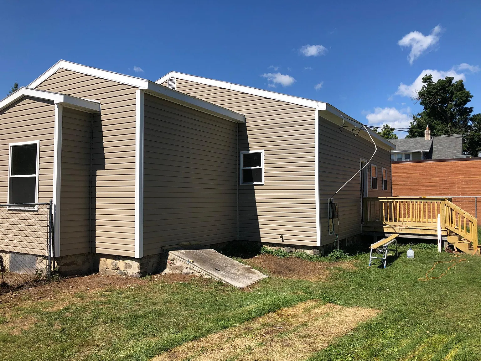3 bed, 1196 sqft, $1,300 — Photo 3