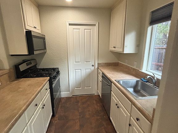 5th image of 3764 Whispering Pines Ln