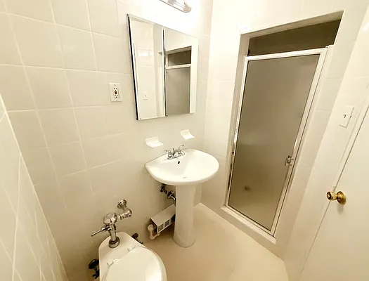 Rented by Rachel Realty | media 7
