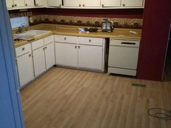 5th image of 8435 8th Ave #7