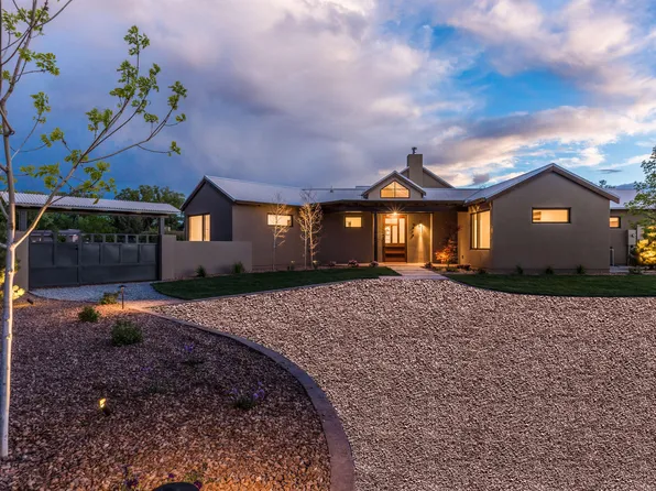 1016 Guadalupe Villa NW, Albuquerque, NM 87114