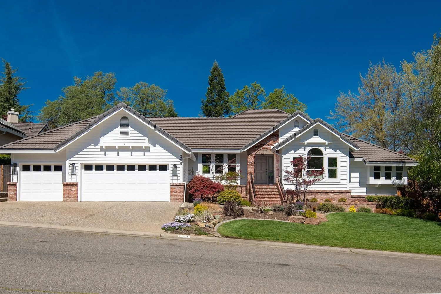 2661 Carnelian Cir photo 1