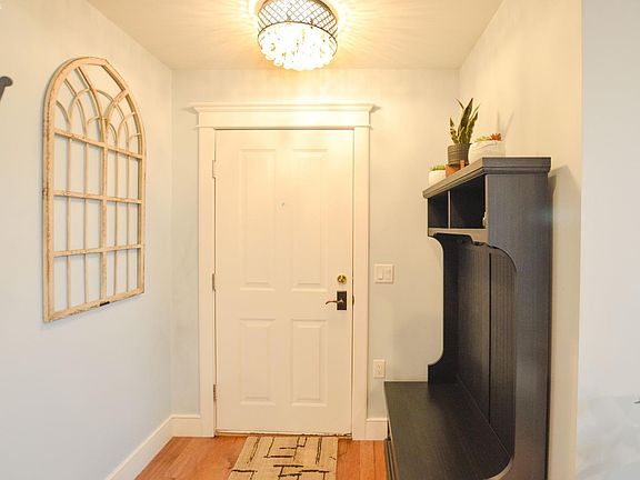 5th image of 2901 N Villa Ct #24C
