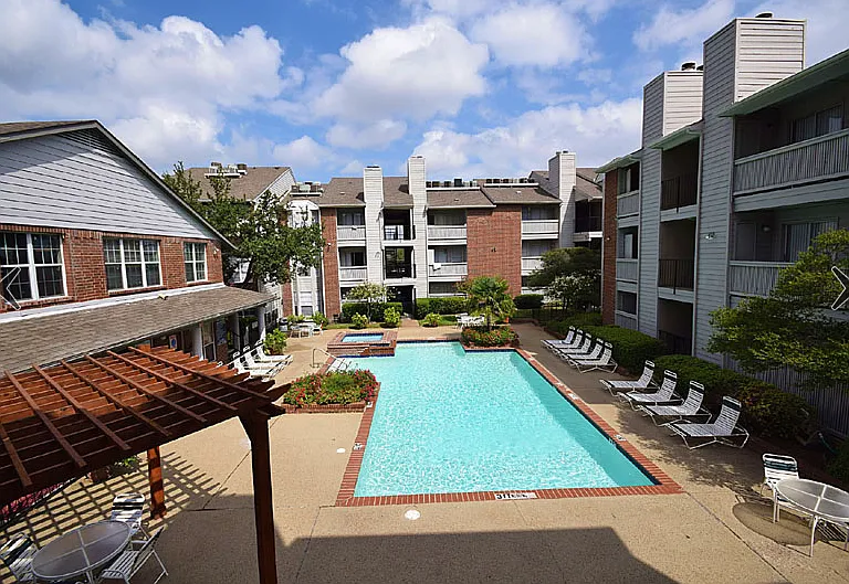 Centerpoint Apartments — Photo 5