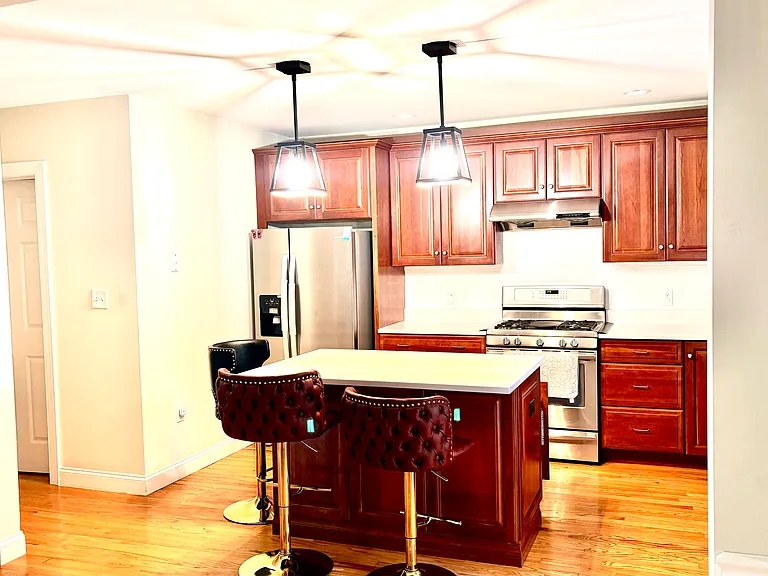30 Wellesley Ave — Photo 8