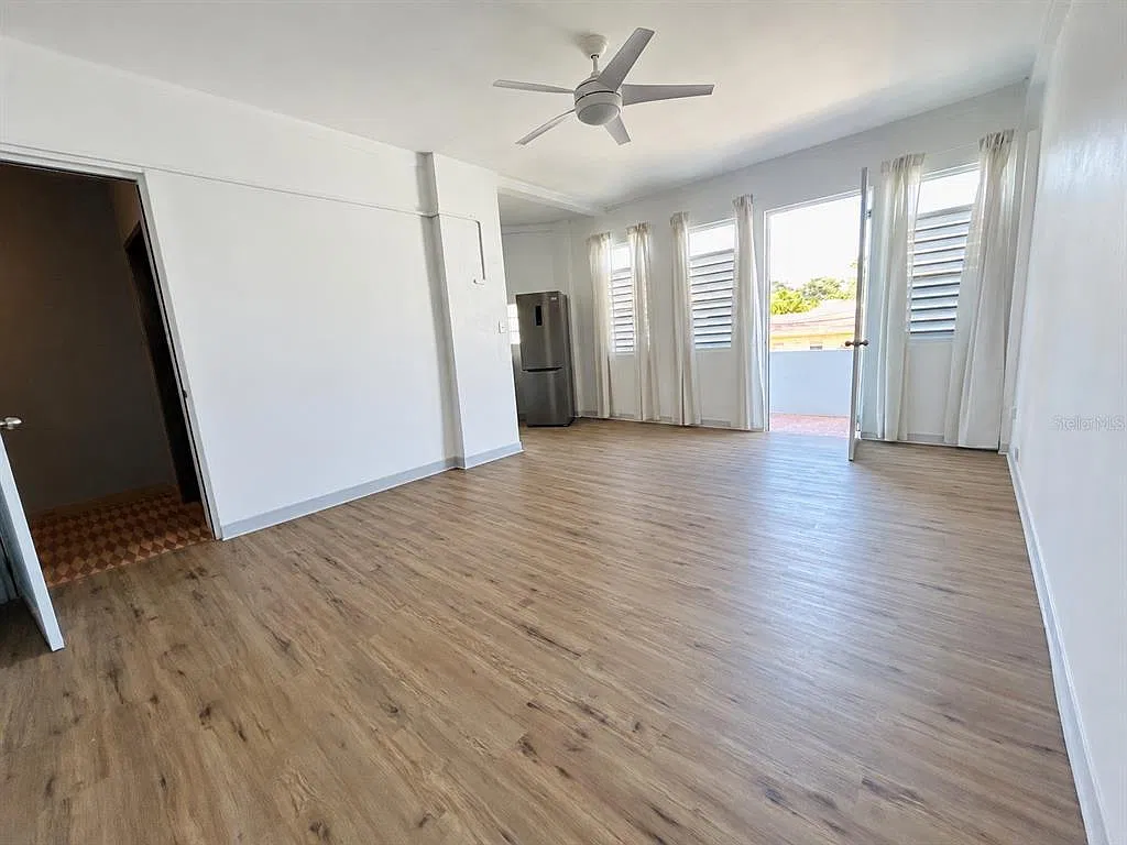 2 bed, 1.0 bath, 861 sqft, $1,000 — Photo 2