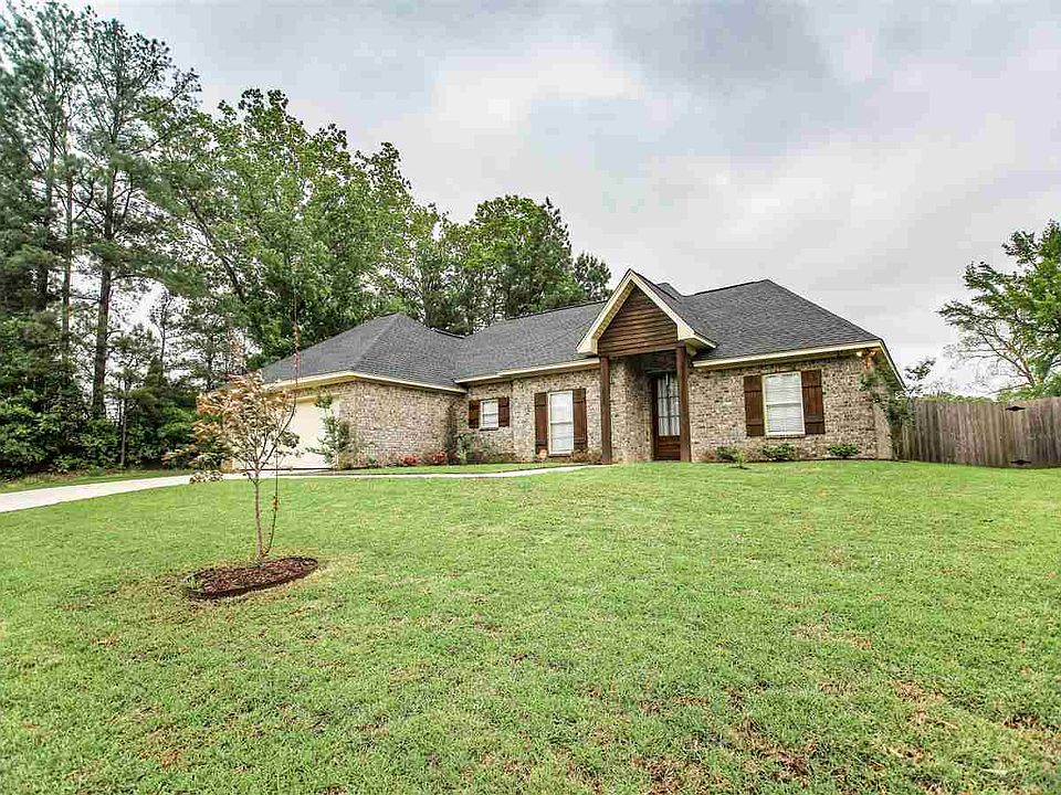1st image of 2057 Beechwood Blvd