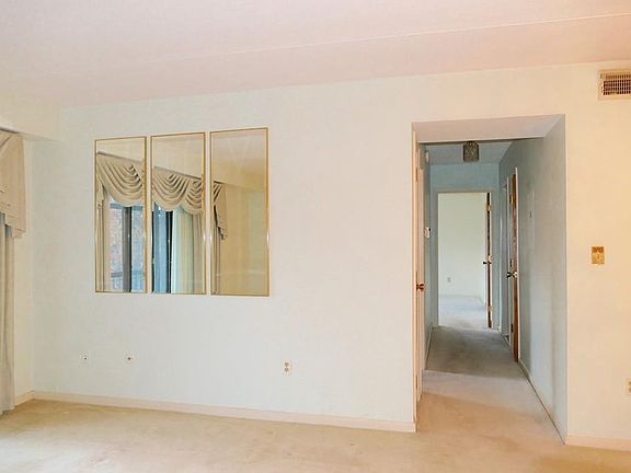 3rd image of 62 South St Unit 5