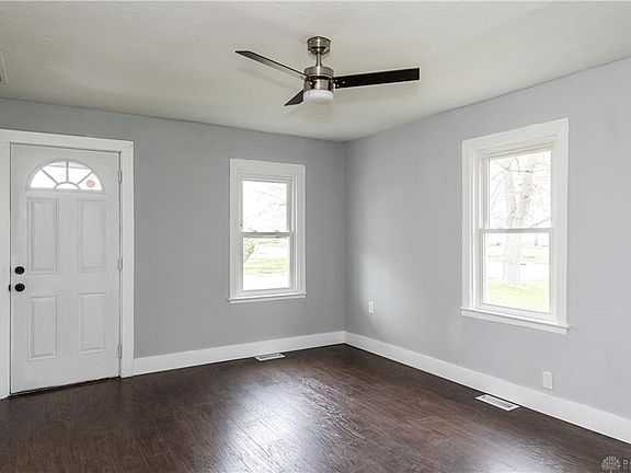 5th image of 804 Princeton Ave