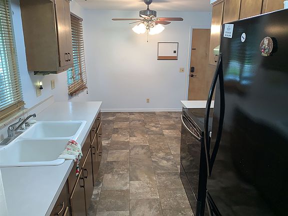 4th image of 646 James St