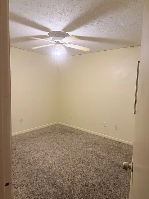 3 bed, 1100 sqft, $1,600 — Photo 2