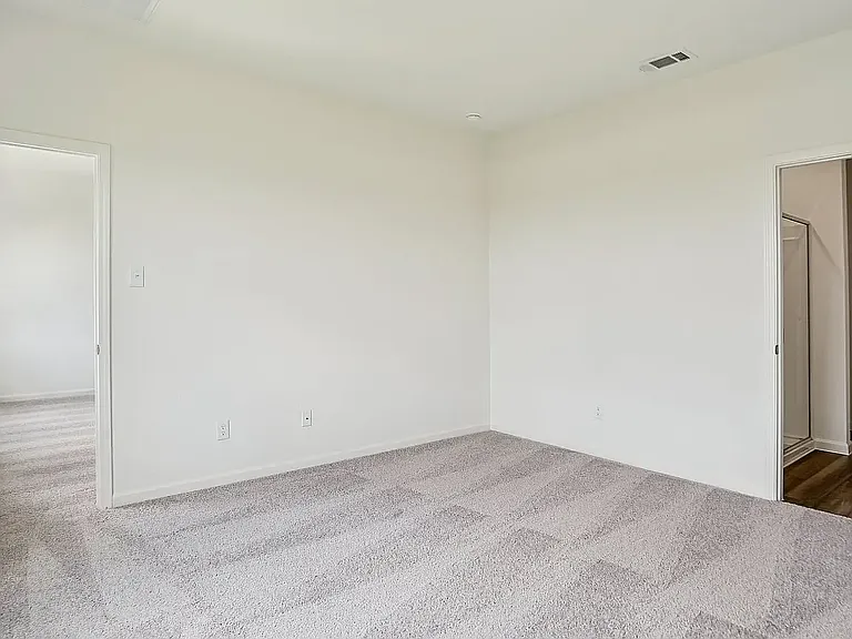 2124 Prairie Ln — Photo 4
