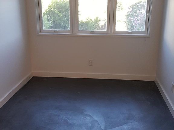 3rd image of 547 Connecticut St