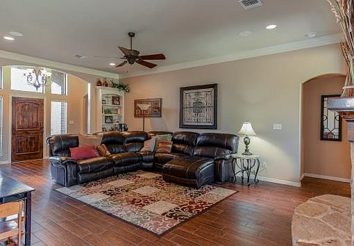 1st image of 11926 Great Oaks Dr